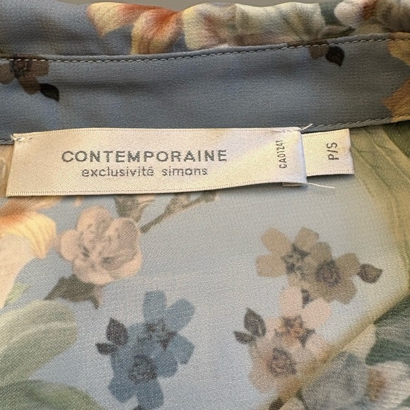 Simons Contemporaine brand sheer Floral Button feminine Down Shirt size Small - Picture 7 of 10